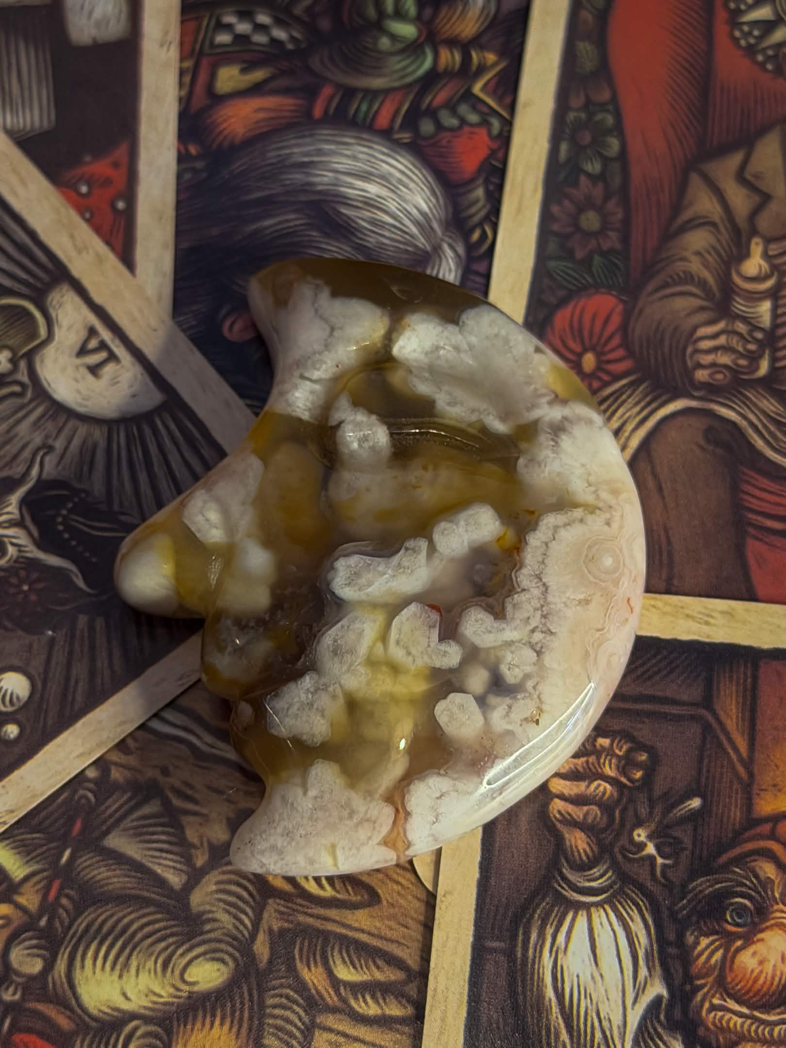Flower Agate Moon