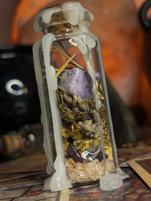 Anti-Anxiety Spell Jar – crystal from Moonstone Hollow