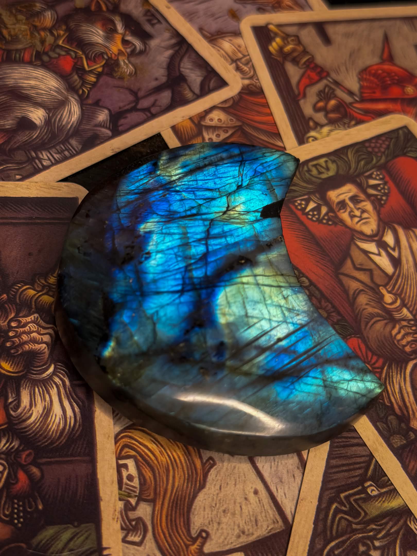 Moon Shield Labradorite Palmstone
